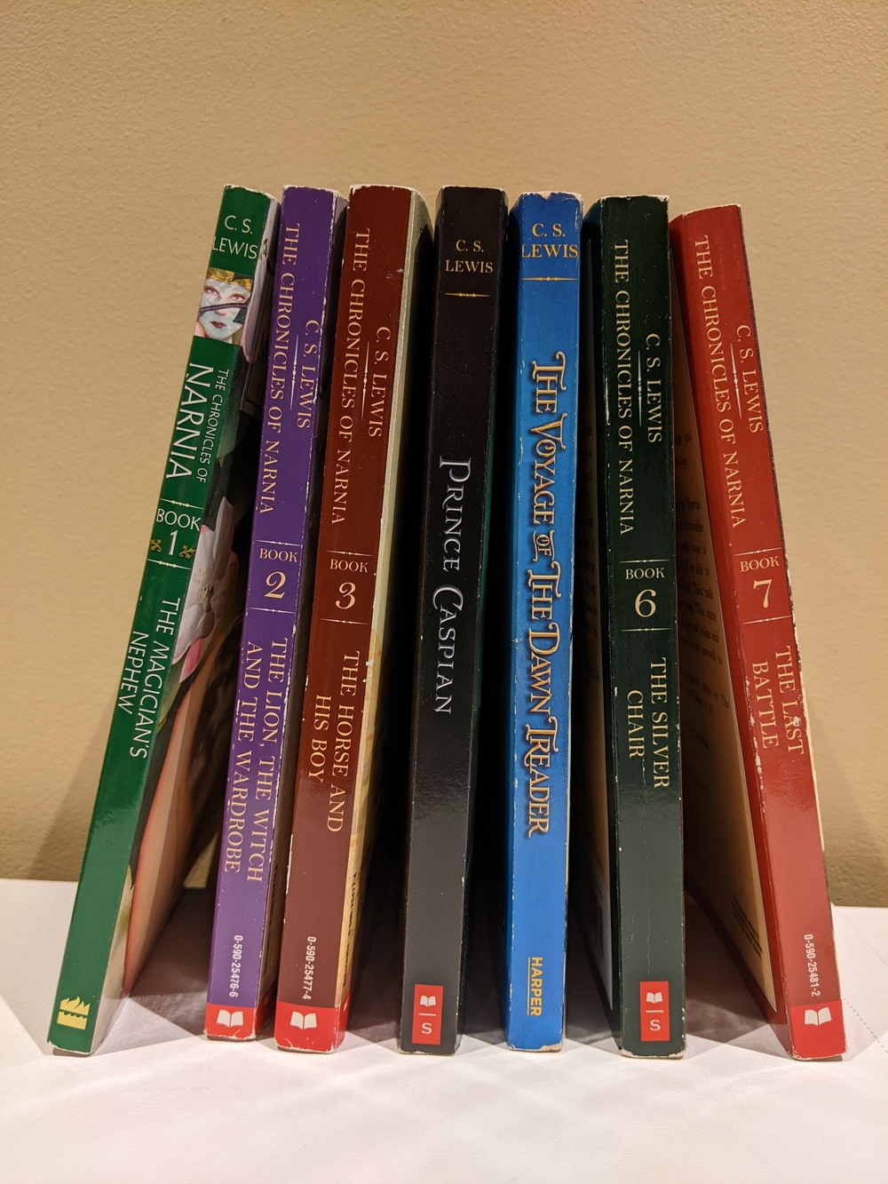 The Chronicles of Narnia 7-Book Set - Multicolor